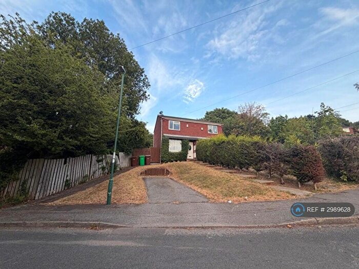 3 Bedroom Detached House To Rent In Fairmead Close, Nottingham, NG3