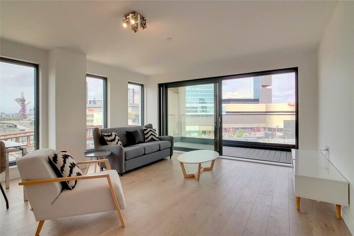 2 Bedroom Flat To Rent In Great Eastern Road, London, E15