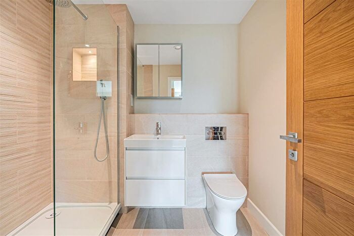 2 Bedroom Flat For Sale In High Street, Ewell, Epsom, KT17