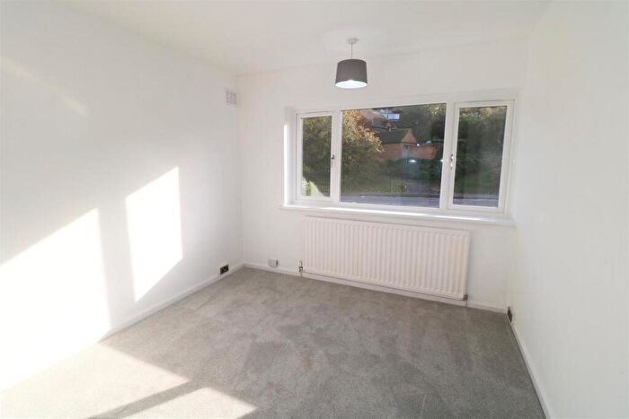 2 Bedroom Apartment To Rent In Dalehouse Lane, Kenilworth, CV8