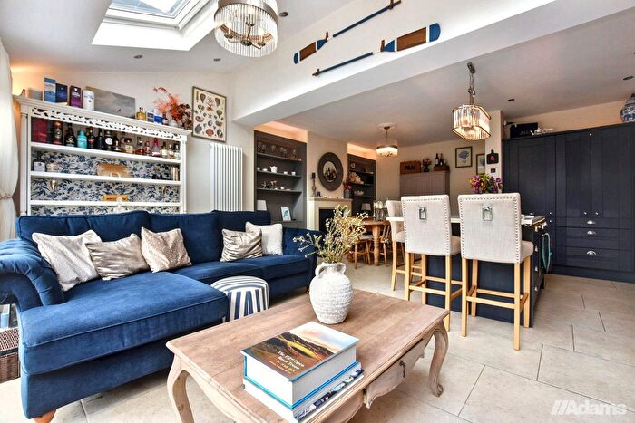 3 Bedroom Semi-detached House For Sale In Stetchworth Rd, Walton, WA4