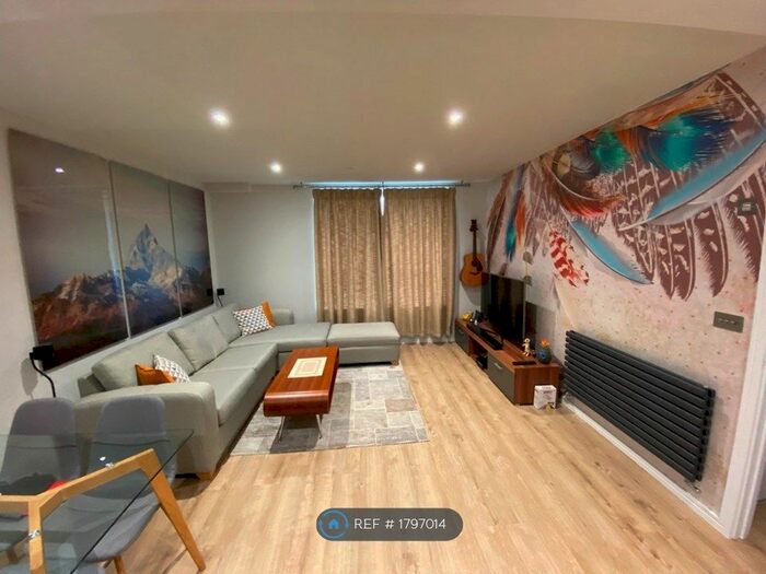 1 Bedroom Flat To Rent In Catherines House, Bristol, BS3