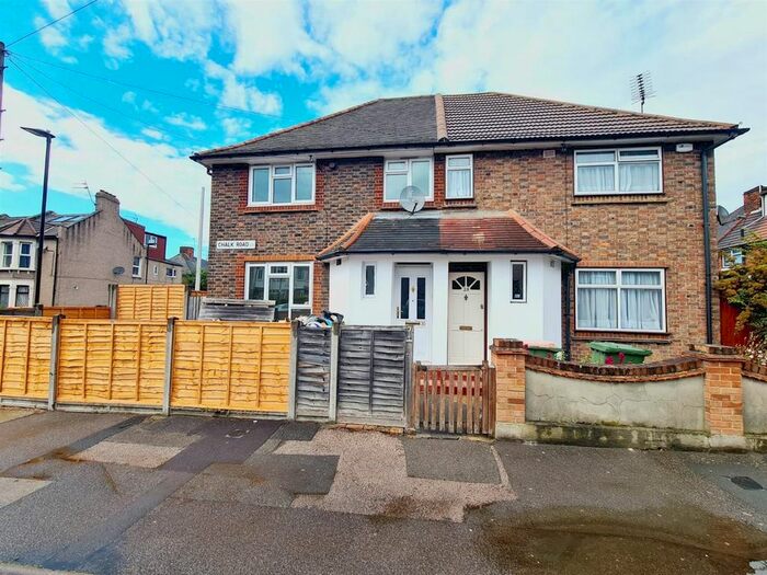 3 Bedroom Property To Rent In Chalk Road, London, E13