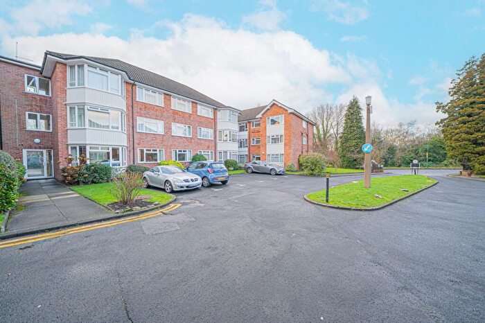3 Bedroom Apartment For Sale In Grange Road, Solihull, B91