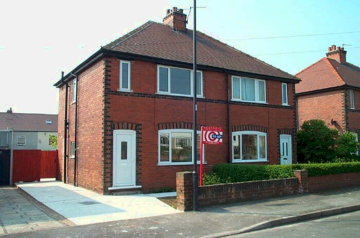 2 Bedroom Semi-Detached House To Rent In Howden Avenue, Skellow, Doncaster, DN6