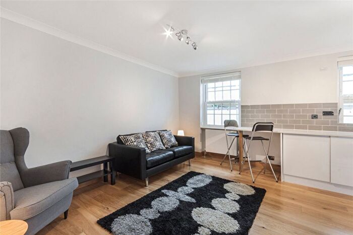 2 Bedroom Flat To Rent In Whitfield Street, Fitzrovia, London, W1T