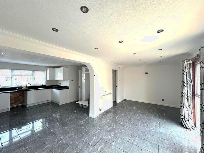 3 Bedroom Property To Rent In Tithelands, Harlow, CM19