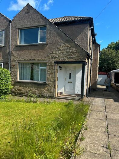 3 Bedroom Semi-Detached House To Rent In Woodland Crescent, Bradford, West Yorkshire, BD9