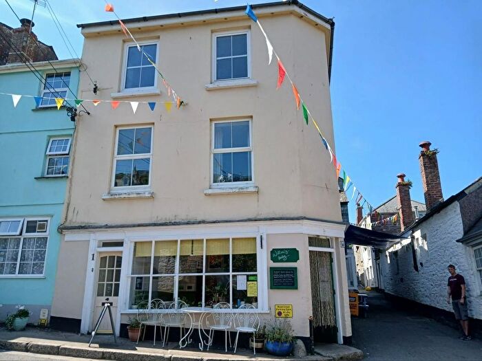 2 Bedroom Property For Sale In Fore Street, Polruan, PL23