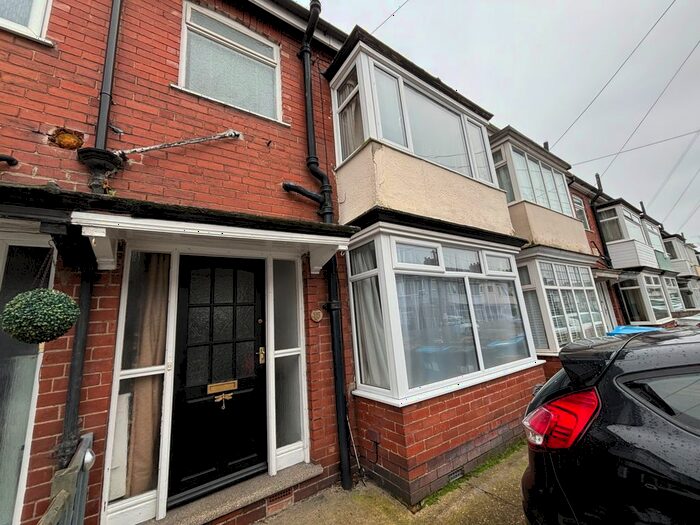 3 Bedroom Terraced House To Rent In Loveridge Avenue, Chanterlands Avenue, Hull, HU5