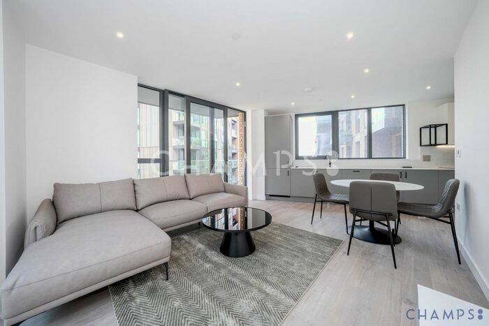 2 Bedroom Flat To Rent In Willowbrook House, Coster Avenue, N4