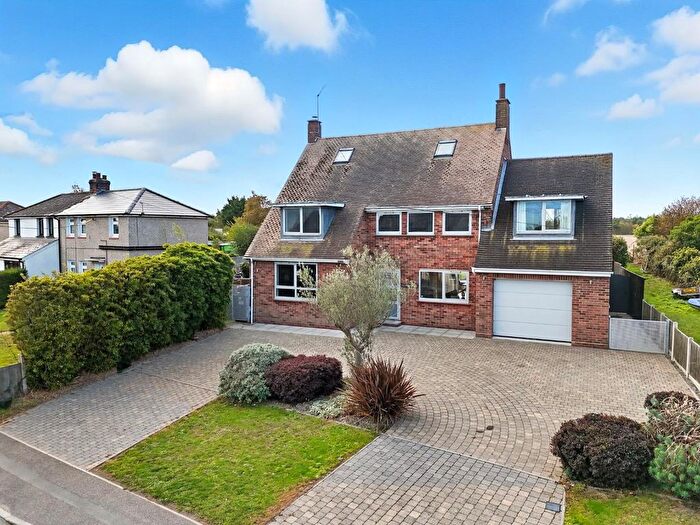 4 Bedroom Detached House For Sale In Mell Road, Tollesbury, Maldon, CM9