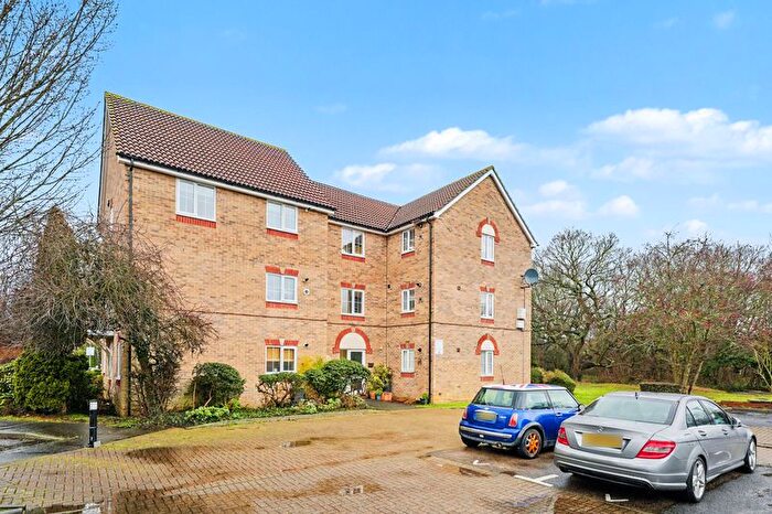 2 Bedroom Flat For Sale In Osprey Road, Waltham Abbey, EN9