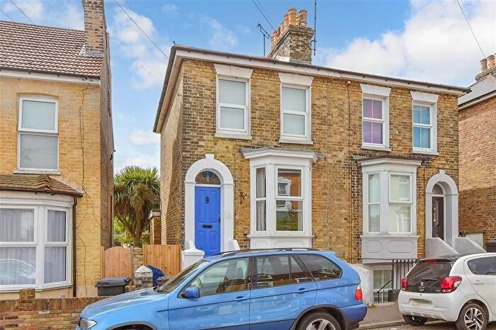 3 Bedroom Semi-Detached House For Sale In Mays Road, Ramsgate, Kent, CT11