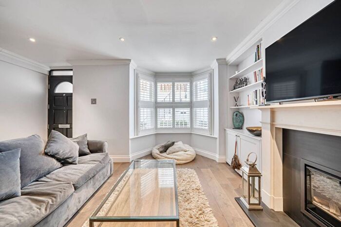 1 Bedroom Flat To Rent In Burnaby Street, Chelsea, London, SW10