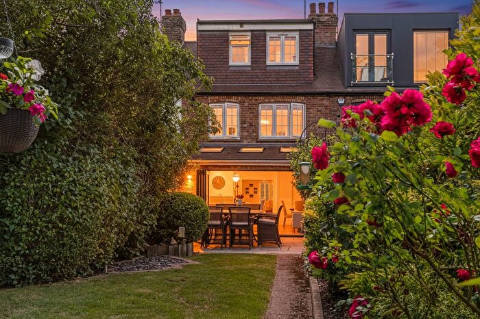 3 Bedroom Property For Sale In Coxes Farm Road, Billericay, CM11