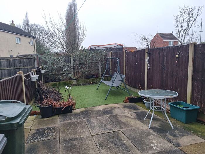 2 Bedroom Flat To Rent In Tickhill Road, Maltby, Rotherham, S66