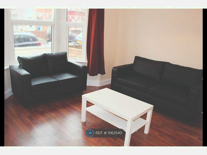 4 Bedroom Terraced House To Rent In Mellison Road, London, SW17