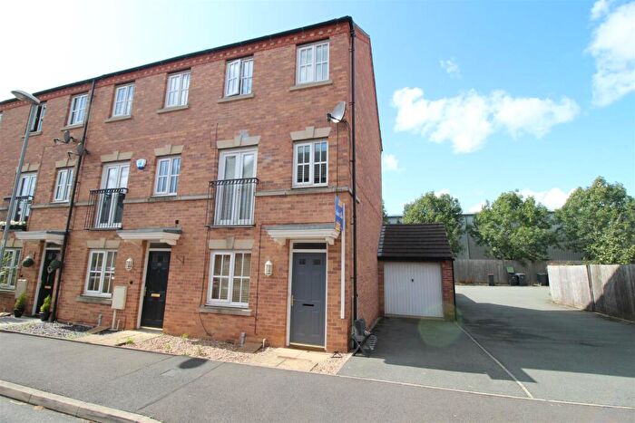3 Bedroom End Of Terrace House To Rent In Mountbatten Way, Chilwell, Nottingham, NG9