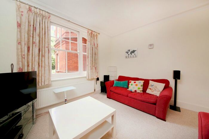 2 Bedroom Flat To Rent In Queen's Club Gardens, London, W14