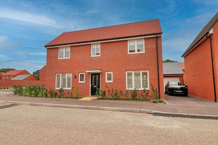 4 Bedroom Detached House For Sale In Cherry Avenue, Frinton On Sea, CO13