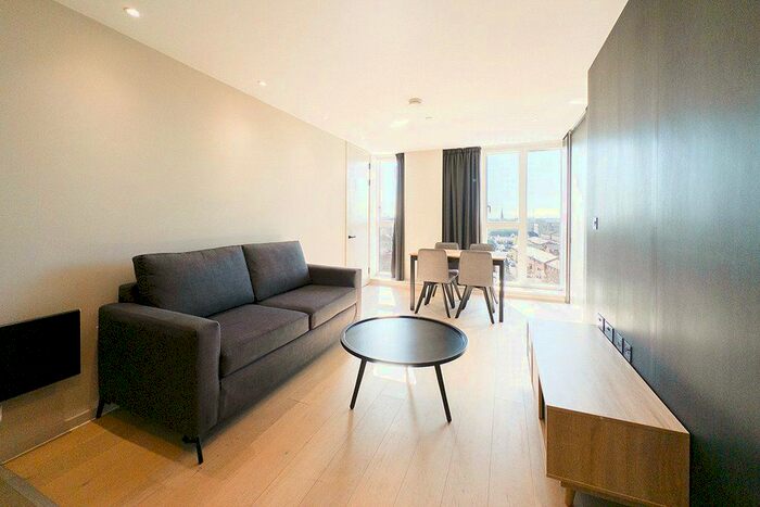 2 Bedroom Flat To Rent In Spinners Way, Manchester, M15