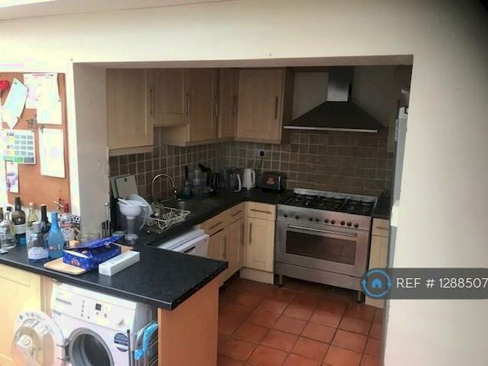 4 Bedroom Semi-Detached House To Rent In Manor Road, Guildford, GU2