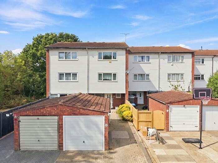 5 Bedroom Terraced House For Sale In Abbotts Drive, Waltham Abbey, EN9