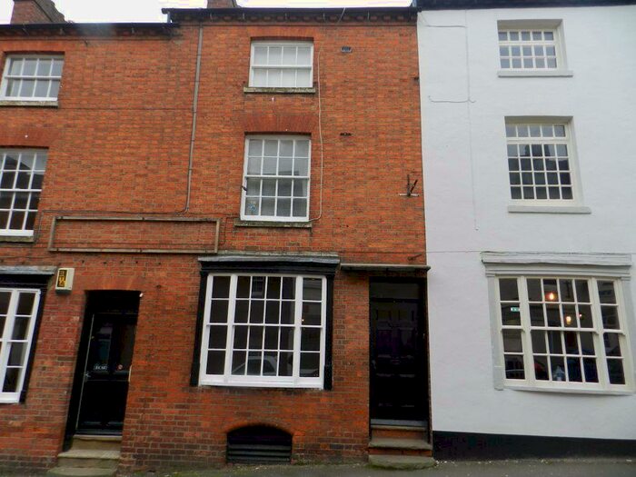 1 Bedroom Flat To Rent In Town Centre, NN11