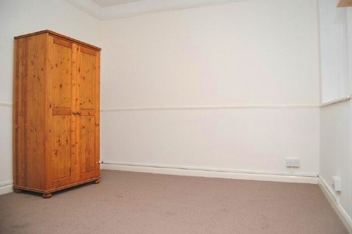 2 Bedroom Flat To Rent In Thrale Road, Streatham, SW16