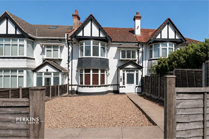 2 Bedroom Flat For Sale In Wembley Hill Road, Wembley, HA9