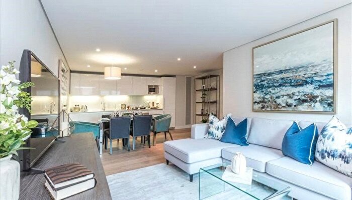 3 Bedroom Flat To Rent In Merchant Square East, Paddington, London, W2