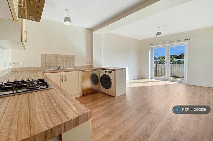 2 Bedroom Flat To Rent In Station Approach, Bromley, BR2