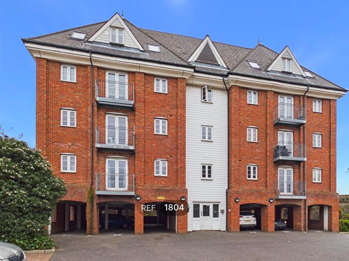 2 Bedroom Flat To Rent In Hardie's Point, Colchester, CO2