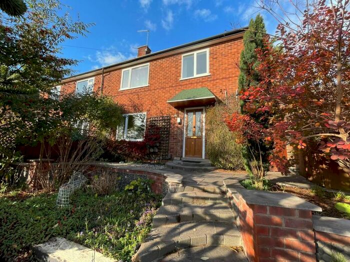 3 Bedroom Semi-Detached House To Rent In Quorn Grove, NG5