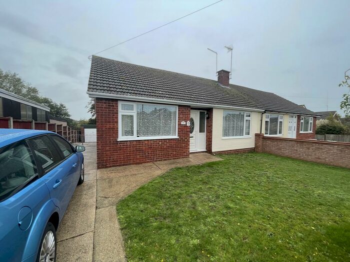 3 Bedroom Bungalow To Rent In Winifred Way, Caister-on-Sea, Great Yarmouth, NR30