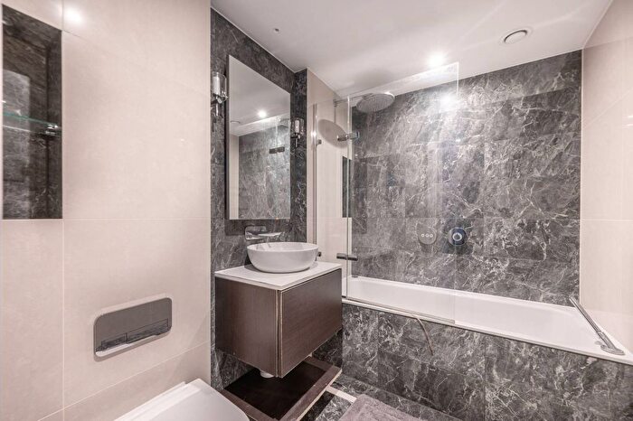 1 Bedroom Flat To Rent In Sergrave Walk, Little Venice, London, W2