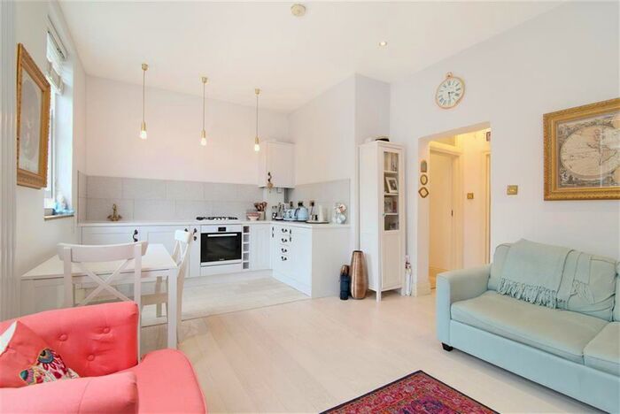 1 Bedroom Flat To Rent In Luxor Street, Camberwell, London, SE5