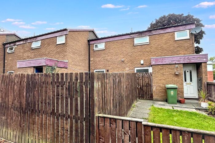 2 Bedroom Flat For Sale In Stainton Drive, Felling, Gateshead, Tyne And Wear, NE10