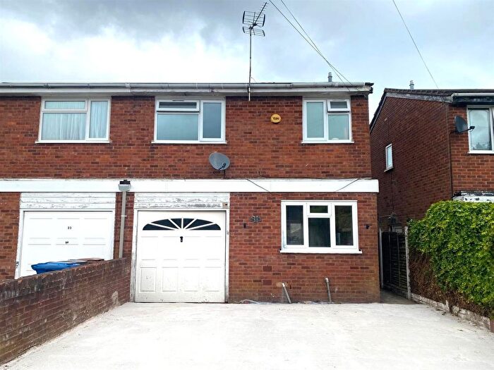 3 Bedroom Semi-Detached House To Rent In Eastgate Street, Burntwood, WS7