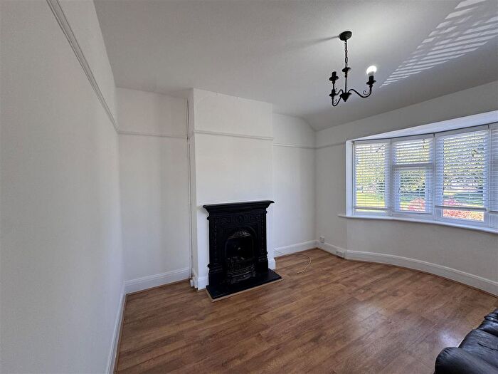 1 Bedroom Flat To Rent In Hacton Lane, Hornchurch, RM12