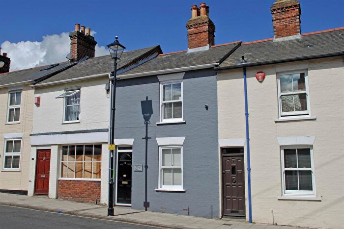 2 Bedroom Terraced House To Rent In Station Street, Lymington, SO41