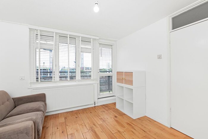 1 Bedroom Flat For Sale In Lockwood Square, London, SE16