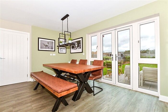 3 Bedroom Detached House For Sale In Collier Street, Yalding, Maidstone, Kent, ME18