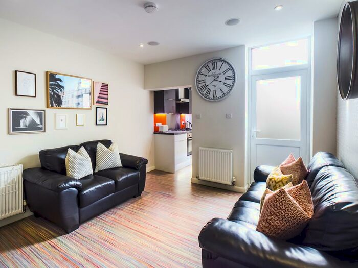 4 Bedroom Terraced House To Rent In Carlton Road, Stoke, ST4