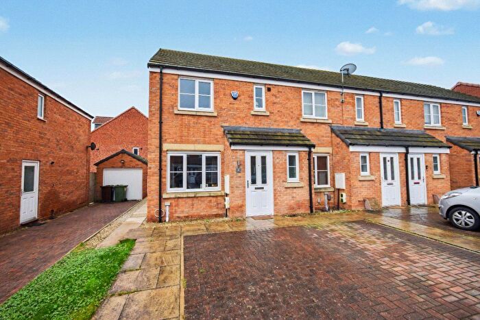3 Bedroom End Terrace House For Sale In Limestone Road, Wakefield, West Yorkshire, WF1