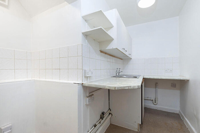 1 Bedroom Flat To Rent In Wellington Street, Cheltenham, GL50