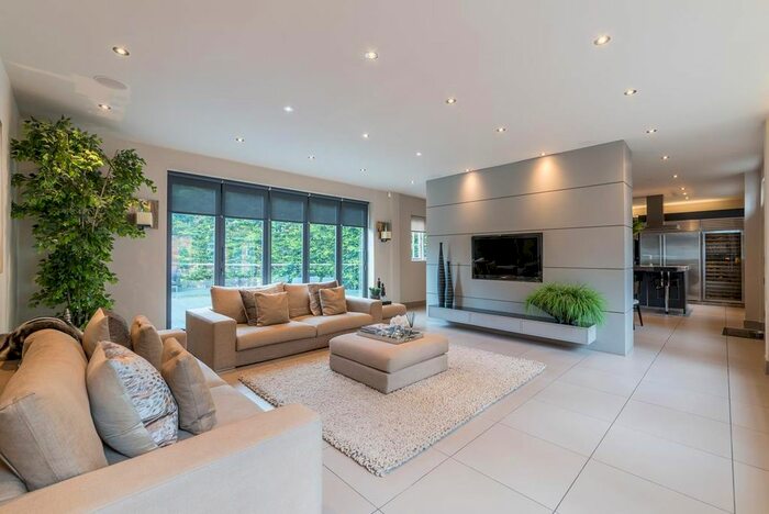 5 Bedroom Detached House To Rent In Green Lane, Cobham, KT11