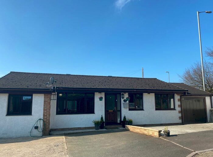 4 Bedroom Detached Bungalow For Sale In Chestnut Close, Callington, PL17