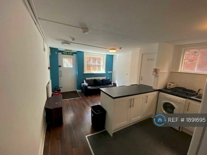 3 Bedroom Flat To Rent In Seel Street, Liverpool, L1